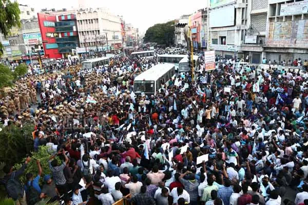 protest against ipl competition 
